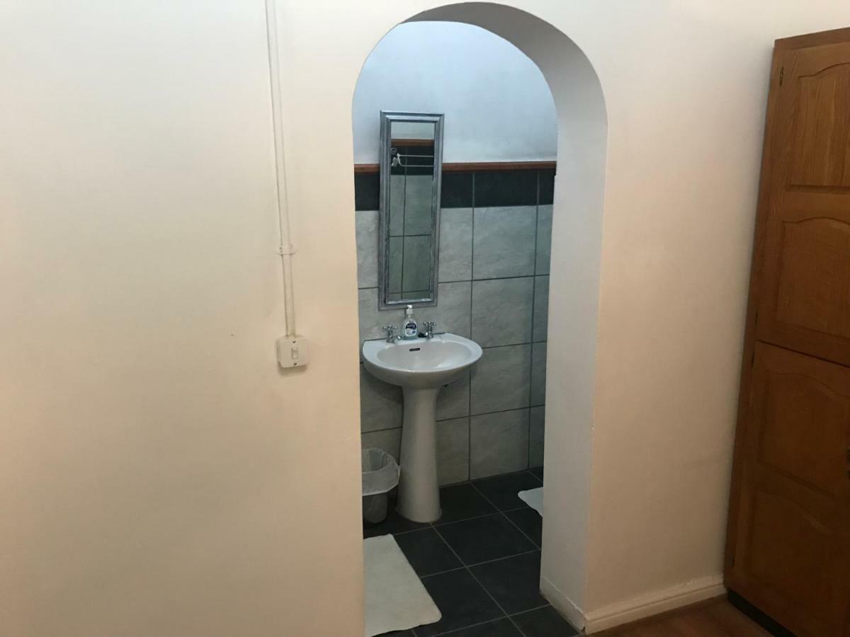 Towerzicht Guest House Ladismith Esterno foto