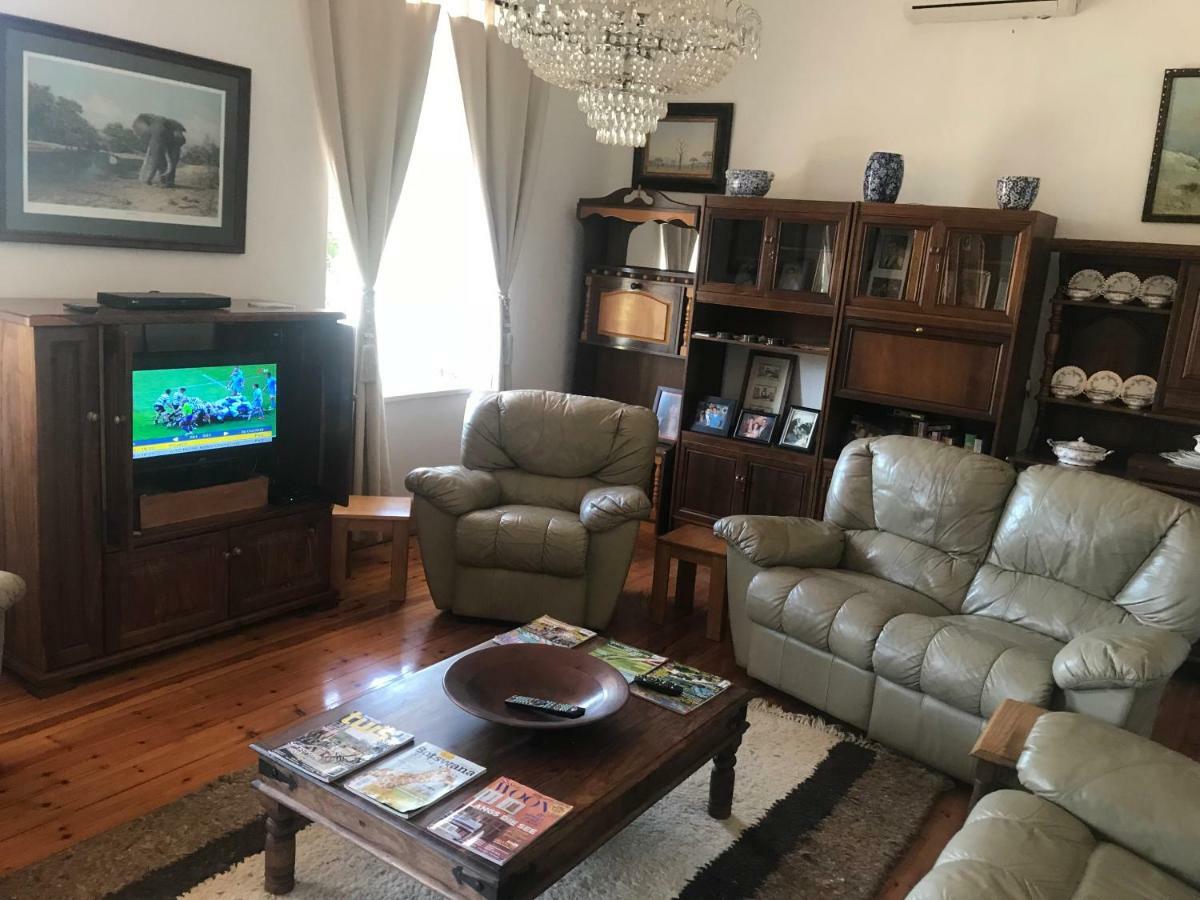 Towerzicht Guest House Ladismith Esterno foto