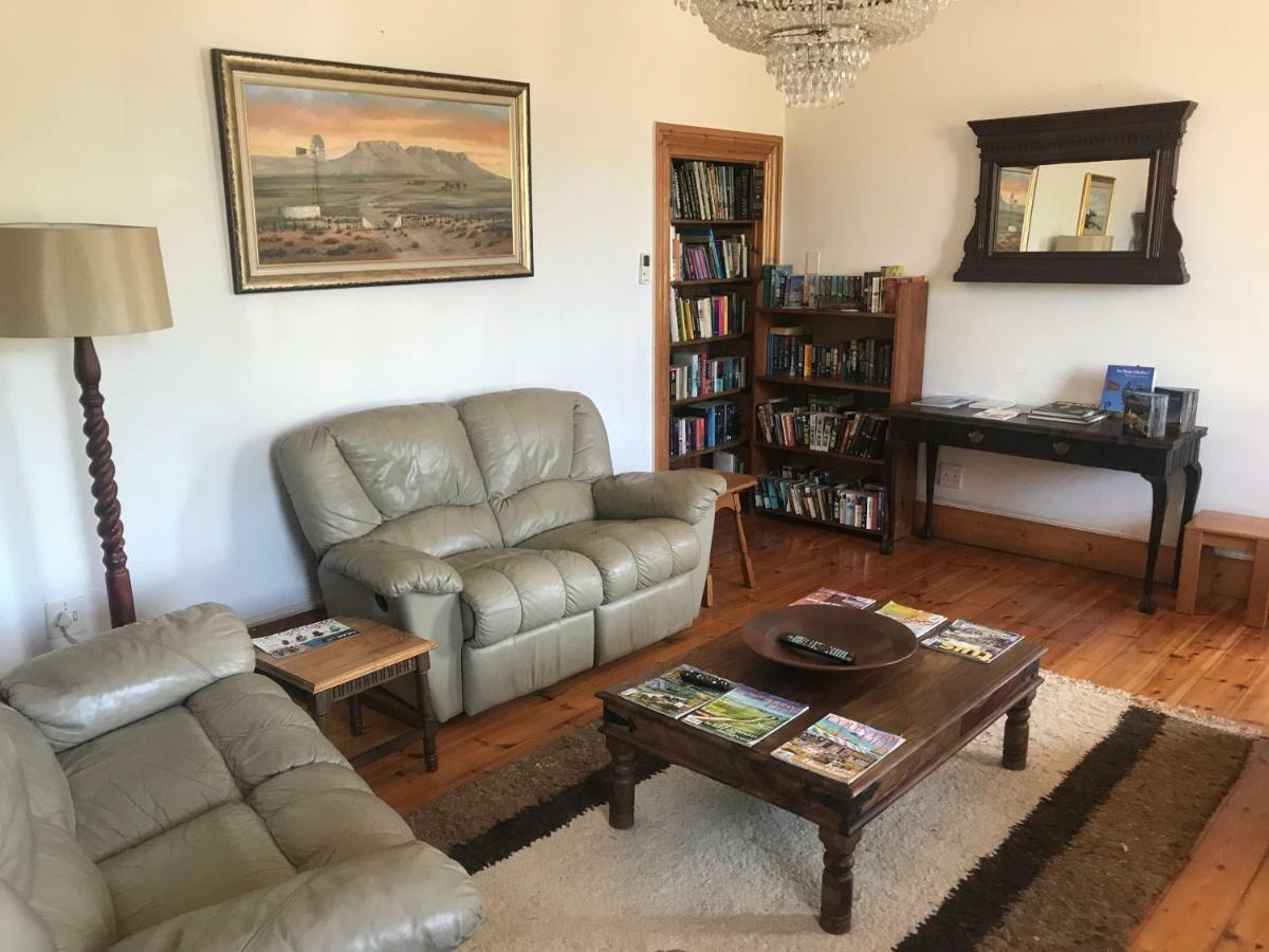 Towerzicht Guest House Ladismith Esterno foto