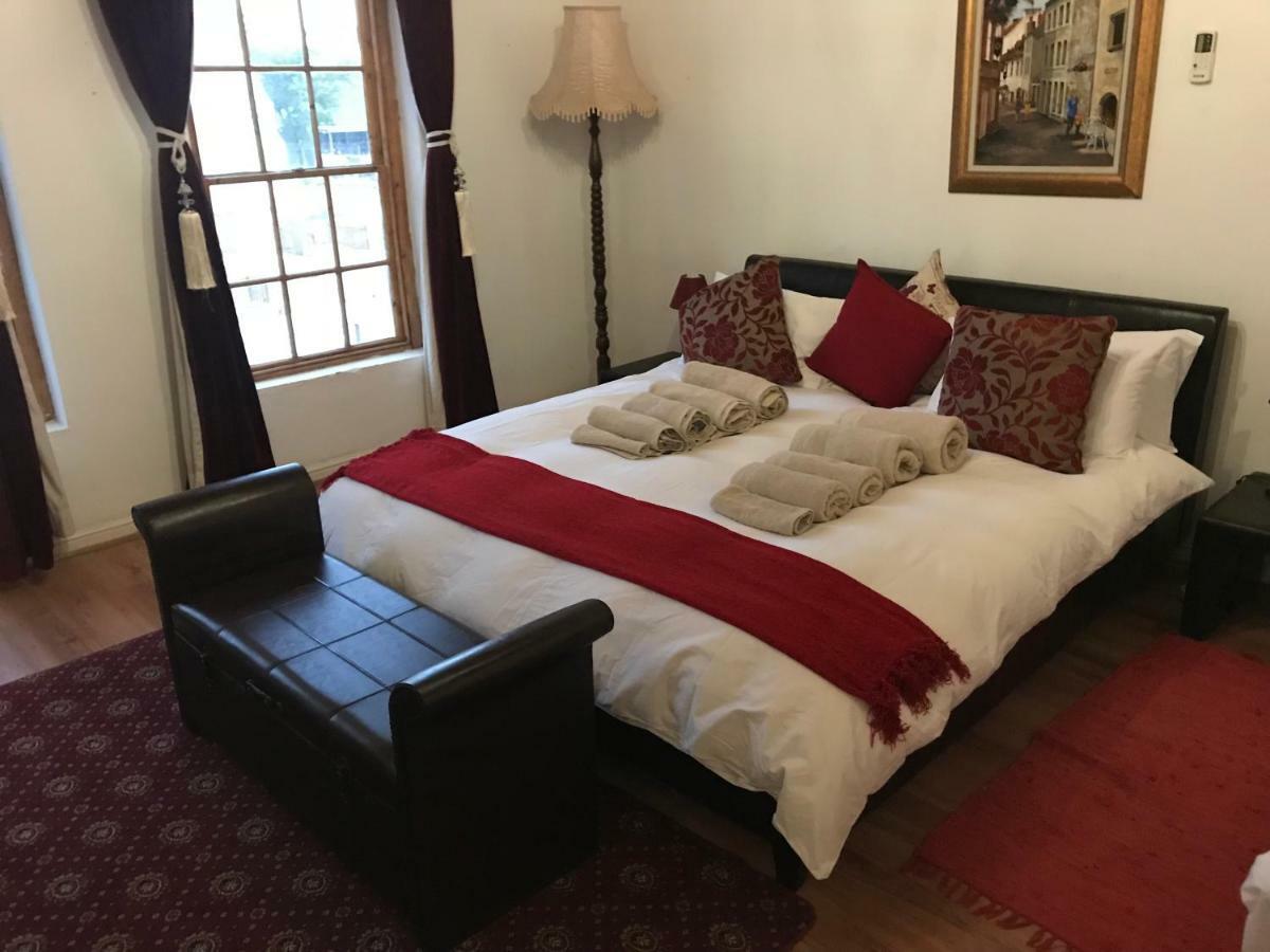 Towerzicht Guest House Ladismith Esterno foto